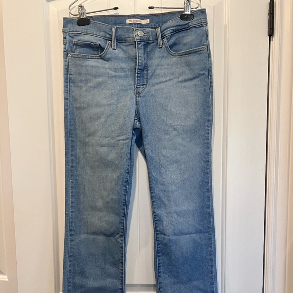 Levi's 314 Shaping Straight Women's Jeans - Picture 1 of 7